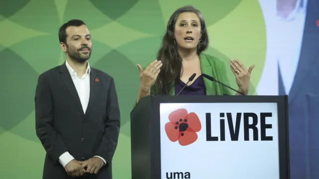 
                    Livre propõe alargamento do prazo de acesso ao Ensino Superior
                