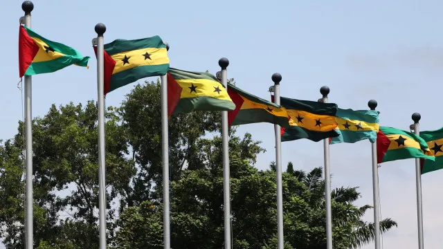 Presidente sÃ£o-tomense exonera ministro do Trabalho