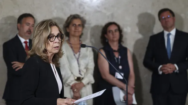 
                    Ministra aguarda explicações do INEM sobre morte de homem em Guimarães
                