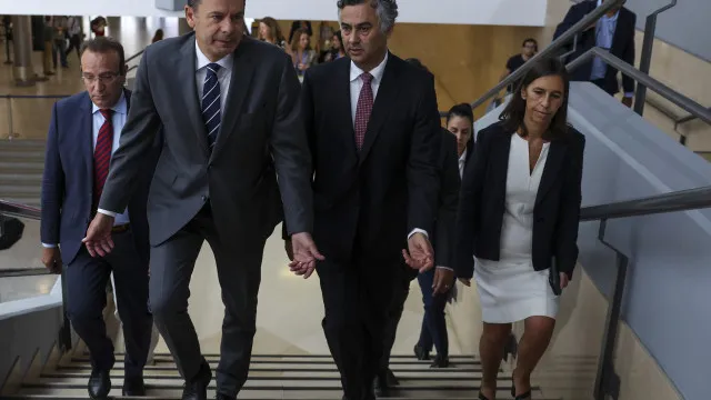 Primeiro-ministro abre hoje debate do Estado da NaÃ§Ã£o com exames na mira