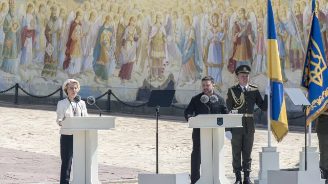 
                    Zelensky diz que Ucrânia vai assumir liderança na Europa
                