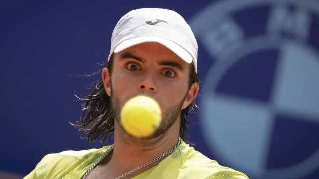 Jaime Faria qualifica-se para a segunda ronda do Estoril Open