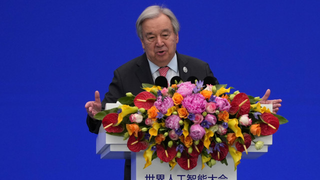 Guterres alerta contra controlo da IA por