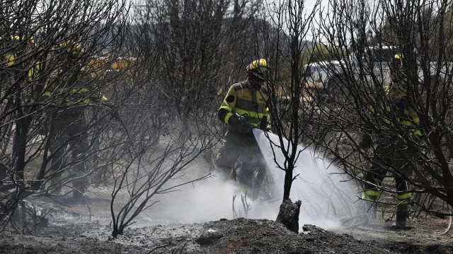
                    Fogo fora de controlo a norte de Madrid já consumiu 16 mil hectares
                