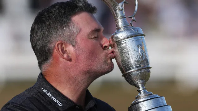 
                    Ryan Fox vence primeiro 'major' com 'birdie' a encerrar British Open
                