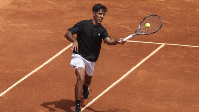 Tiago Torres eliminado nos quartos de final do Estoril Open