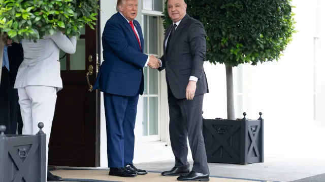 Presidente libanês manifesta “profunda gratidão” após encontro com Trump
