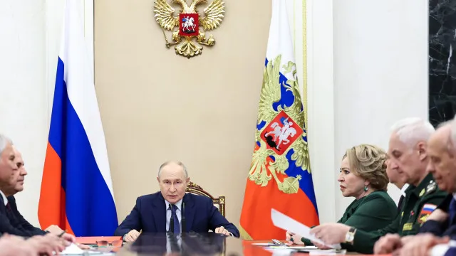 
                    Putin ordena aumento de 27.000 efetivos nas Forças Armadas
                