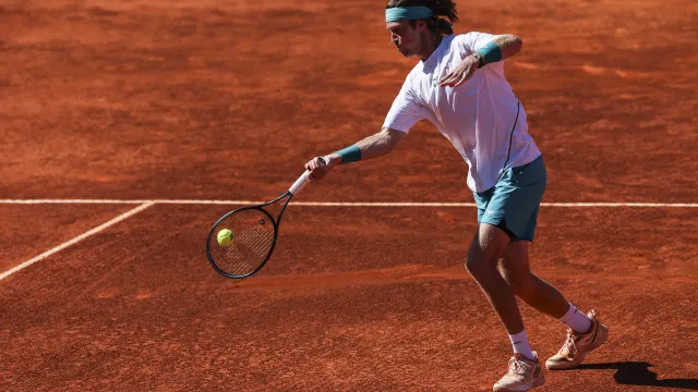 Surpresa. Rublev eliminado nos quartos do Estoril Open por Van Assche