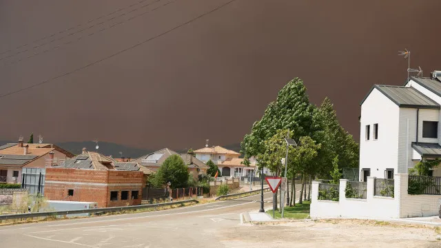 IncÃªndio: Mais de 40 mil pessoas retiradas de casa em Madrid e Ã vila