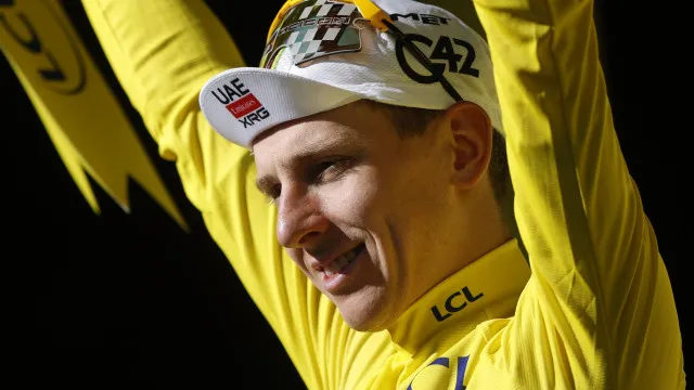
                    Pogacar vence Alpe d'Huez e somou quinta vitória na Volta a França
                