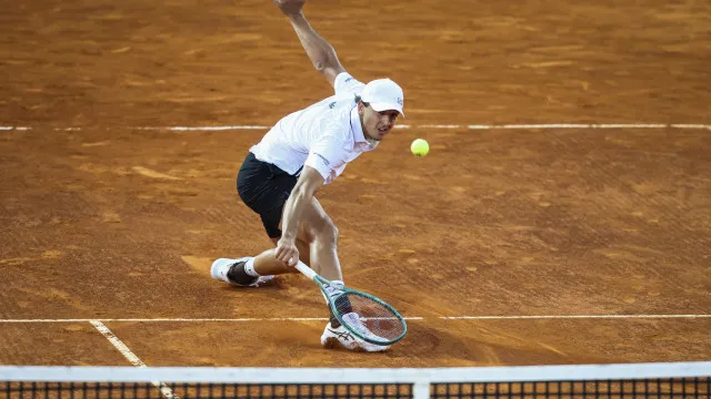 Alexander Blockx bate Luciano Darderi e está na final do Estoril Open