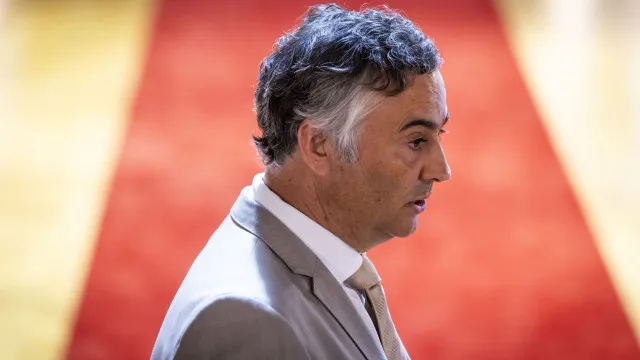 Ministro da EducaÃ§Ã£o confirma presenÃ§a no debate sobre exames nacionais