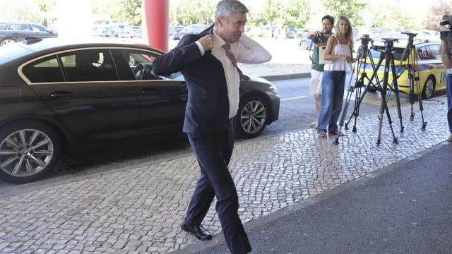 
                    Rentrée do PS: Carneiro foca-se no custo de vida e 