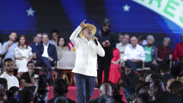 Lula oficializa candidatura Ã  presidÃªncia do Brasil: "Mudar muita coisa"