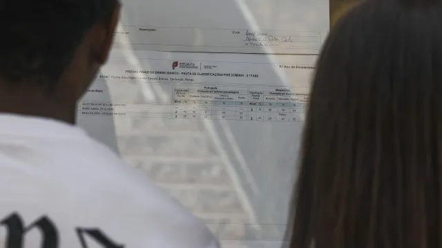 
                    Notas melhoraram na maioria das disciplinas face à 2.ª fase do ano passado
                