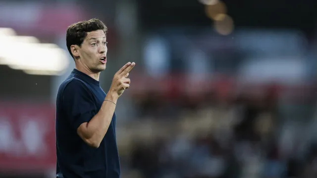 LuÃs Pinto quer Gil Vicente com "identidade e ambiÃ§Ã£o" na visita a Braga