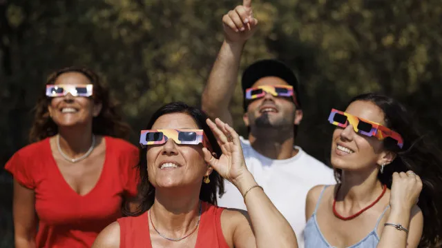 
                    Percorreram centenas de quilómetros para ver eclipse total em Rio de Onor
                