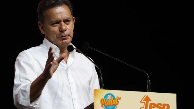 
                    Montenegro diz que Governo está 