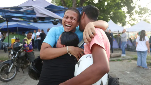 Venezuela liberta mais de mil presos polÃticos. "Continuaremos a avanÃ§ar"
