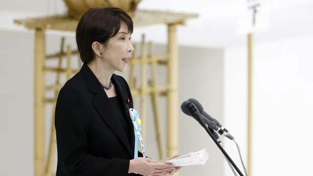 
                    Deputados japoneses viajam para Pequim após tensões devido a Taiwan
                