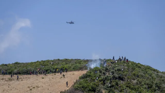 
                    Marrocos detém quase 300 migrantes que tentavam chegar a Ceuta
                