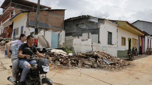 Sismo na ColÃ'mbia? OIM alerta para risco de trÃ¡fico de pessoas afetadas