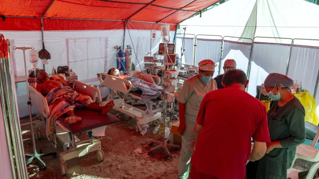 
                    Sismo na Indonésia causa 70 mortos e mais de 22 mil deslocados
                