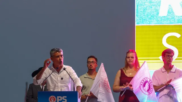 
                    Implacável, Carneiro acusa Montenegro de 