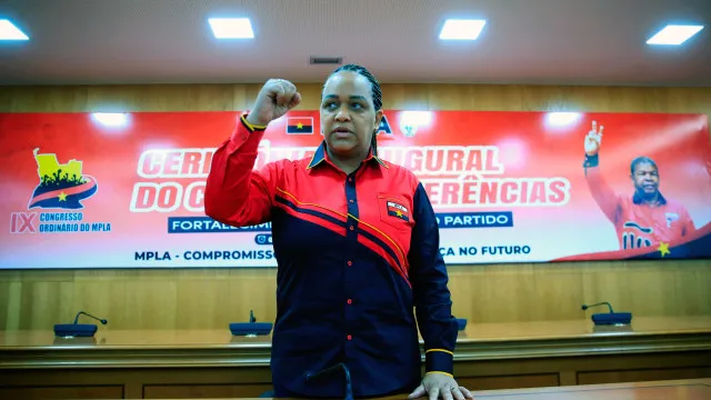 
                    MPLA elogia militantes que põem partido acima de interesses pessoais
                