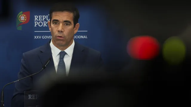 
                    Governo aprova 3,5 milhões para danos em zonas ribeirinhas e costeiras
                
