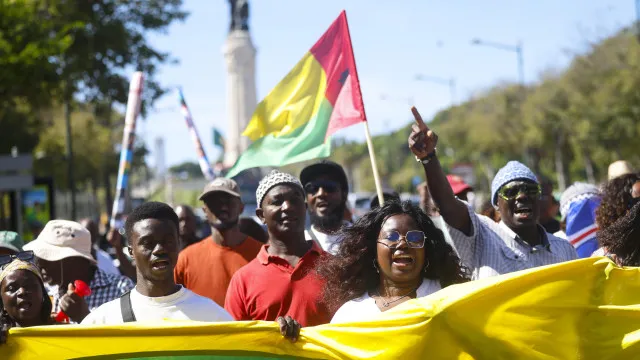 
                    Diáspora guineense protesta em Lisboa contra 