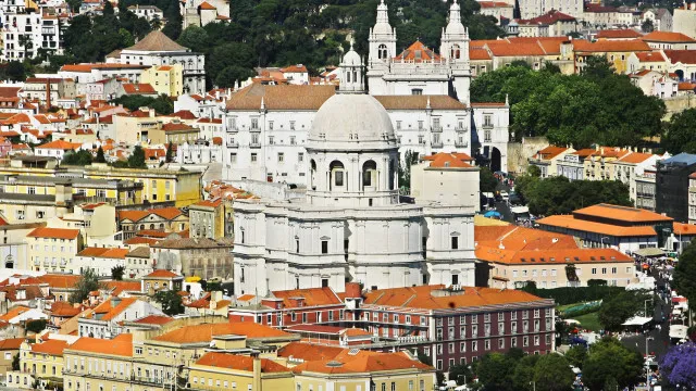 
                    Fotografias de Amália por fotojornalista Thurston Hopkins no Panteão
                