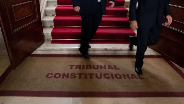 
                    Juíza do TC alerta que tribunais constitucionais 