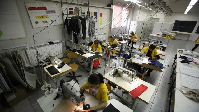 
                    Produção industrial cai 1,4% e recua pelo terceiro mês consecutivo
                