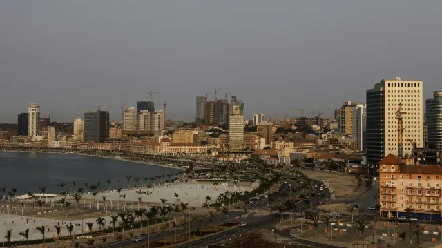 
                    Análise: Cimeira da UA em Luanda deve produzir resultados concretos
                