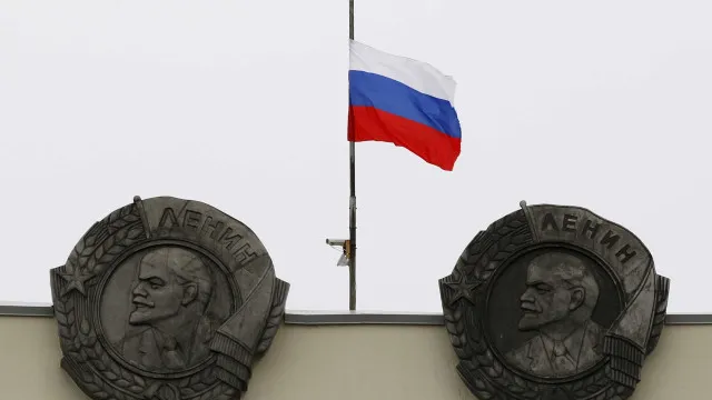 
                    Rússia expulsa diplomatas da Hungria
                
