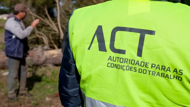 
                    ACT averigua circunstâncias da morte de 3 trabalhadores na Quinta do Lago
                