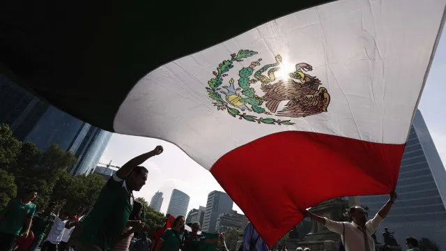 
                    Peru e México restabelecem relações diplomáticas após crise
                
