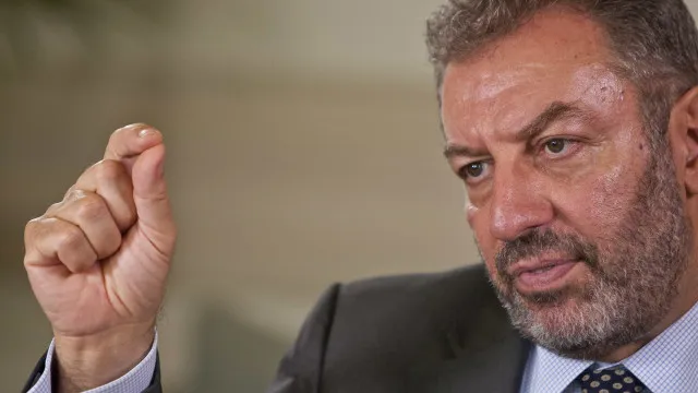 
                    Ex-ministro Nuno Crato defende simplificação do acesso à carreira docente
                