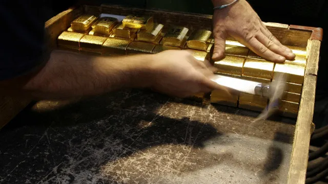 Ex-funcionário da CIA tinha 300 barras de ouro escondidas em casa