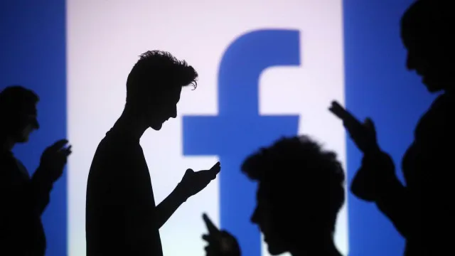 Facebook testa nova versão de app com acesso direto a vídeos Reels