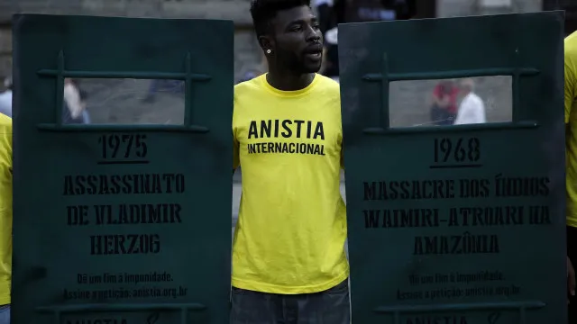 
                    Amnistia Internacional acusa UE e líderes mundiais de serem submissos
                