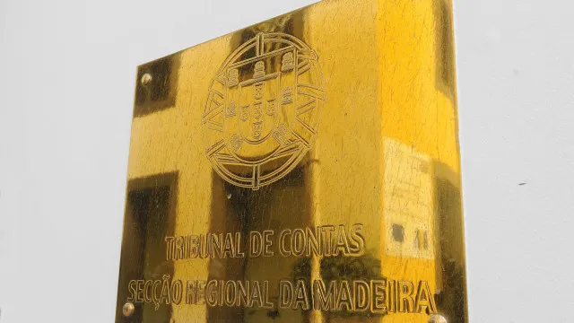 
                    TdC deteta irregularidades na ampliação de heliporto na Madeira
                