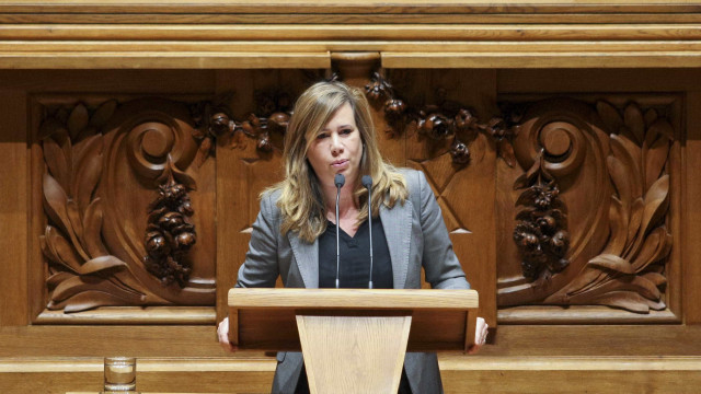 Morreu Teresa Caeiro, antiga deputada do CDS. Tinha 56 anos