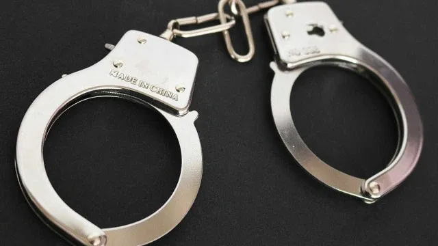 
                    Detido após violar e roubar colega de trabalho no Porto
                