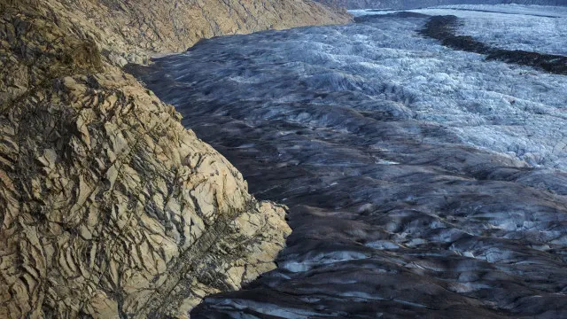 
                    Subida do nível do mar está a acelerar, com ritmo a duplicar desde 2005
                