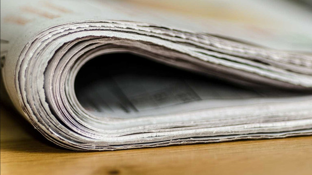 Jornal i passa a revista com nova direção e proprietários