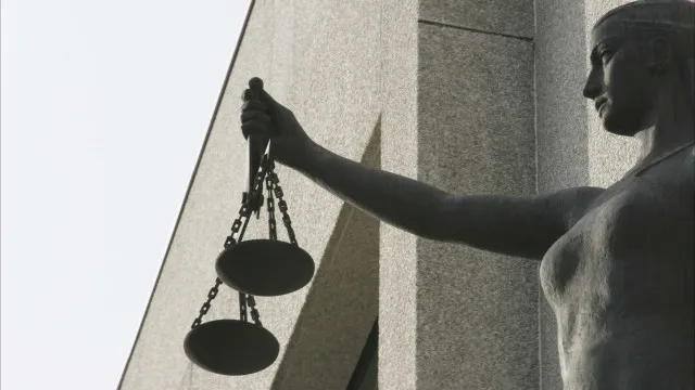 
                    Ex-bombeiro de Alfândega da Fé acusado de atear 18 fogos é absolvido
                