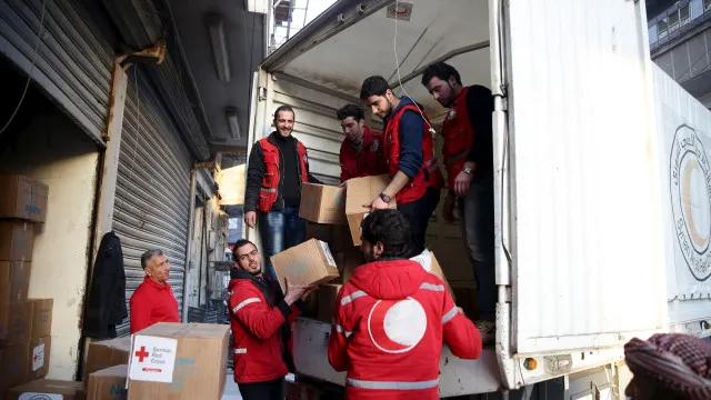 
                    Crescente Vermelho denuncia assassínio de dois palestinianos
                